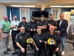 Remises honorifiques à des pompiers de Sainte-Anne-des-Monts